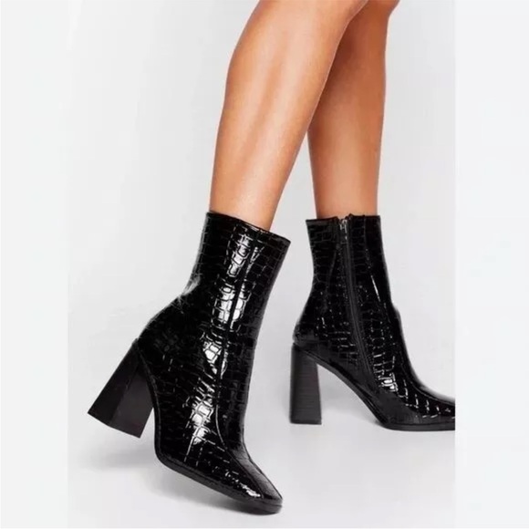 Black Croc-Embossed Ankle Boots Size 8. Nasty Girl Brand - Picture 2 of 12
